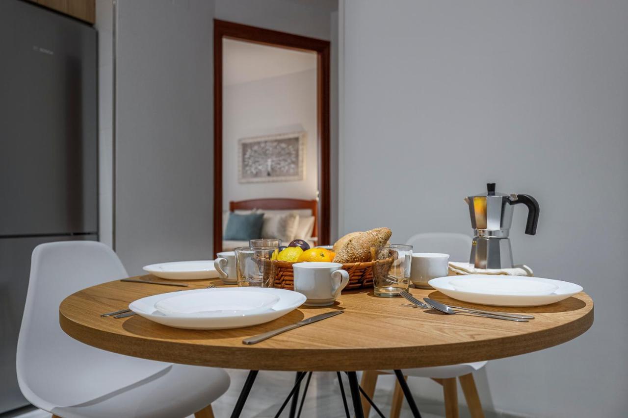 Ruisenor 10 Apartment Sevilla Bagian luar foto