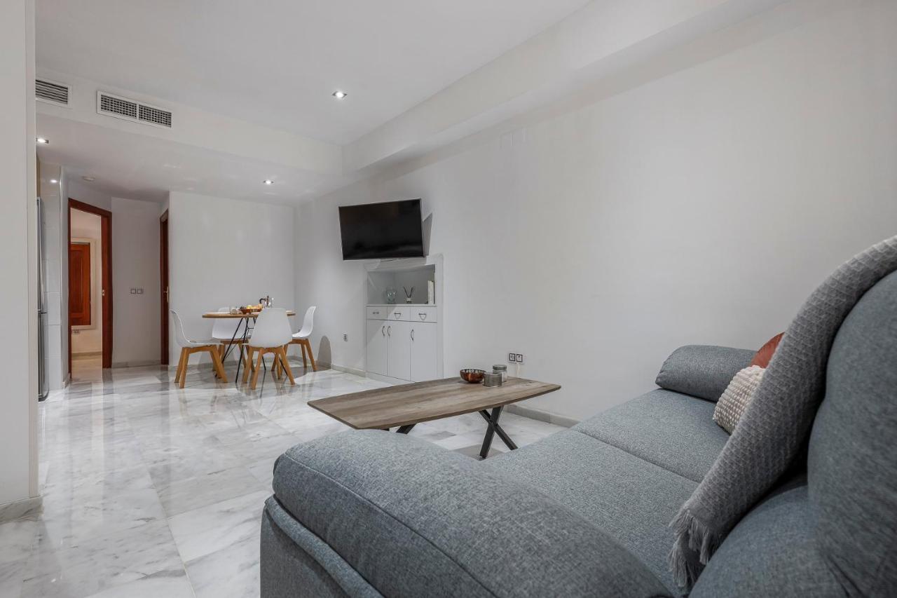 Ruisenor 10 Apartment Sevilla Bagian luar foto